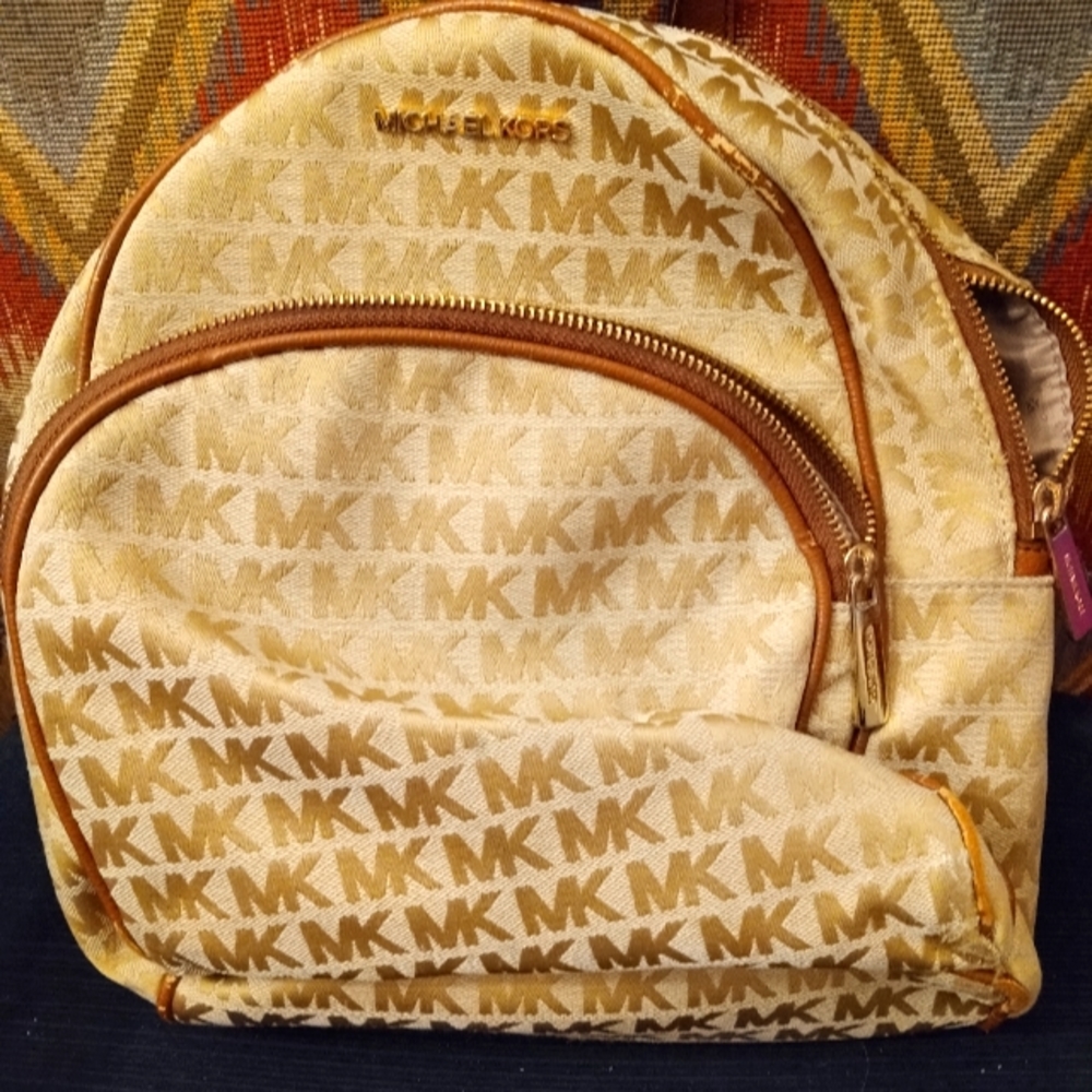 Michael kors back pack